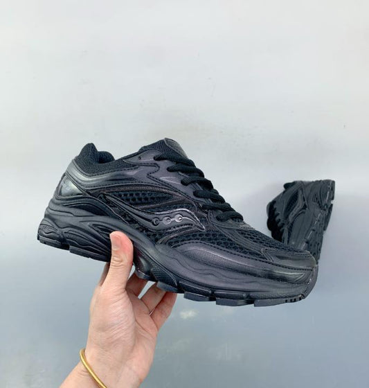 Saucony ProGrid Omni 9 Comfortable Running Shoes