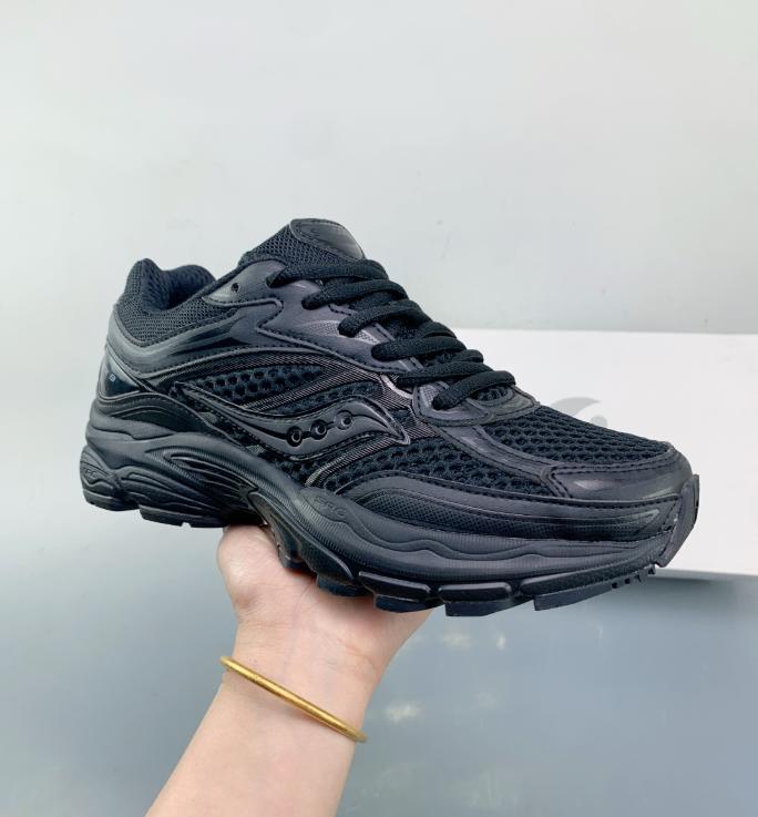 Saucony ProGrid Omni 9 Comfortable Running Shoes