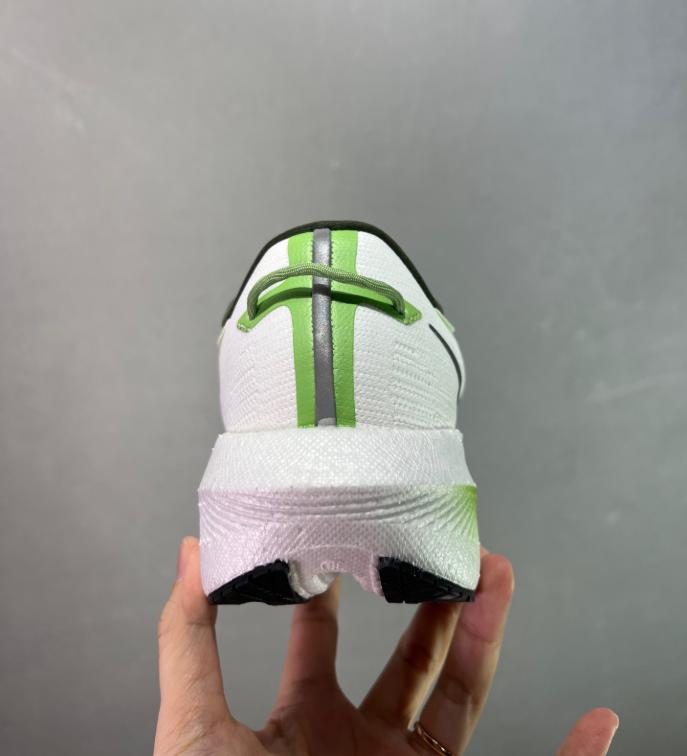 Saucony Triumph 21 Thick-Soled Casual Running Shoes