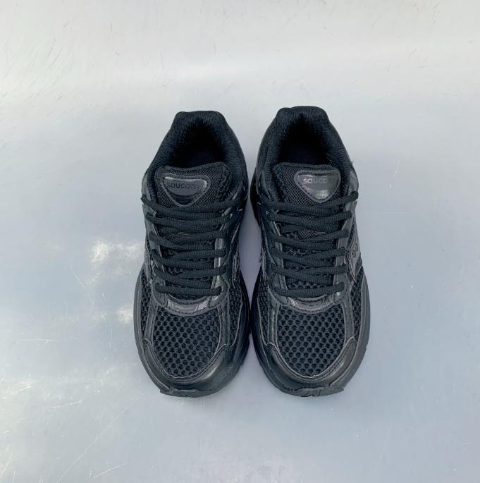 Saucony ProGrid Omni 9 Comfortable Running Shoes