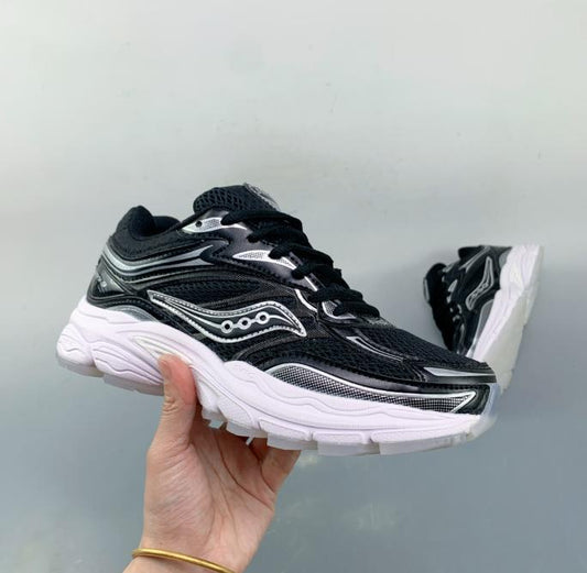 Saucony ProGrid Omni 9 Comfortable Running Shoes