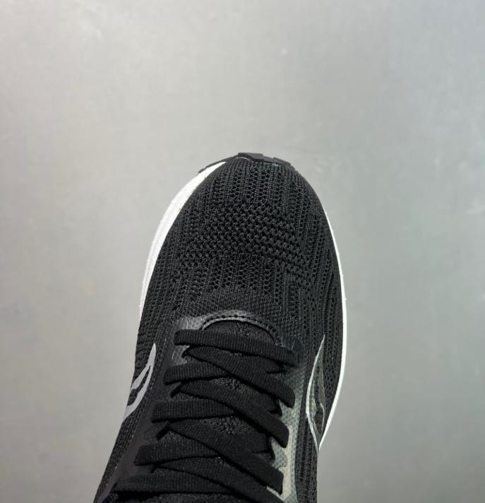 Saucony Triumph 21 Thick-Soled Casual Running Shoes
