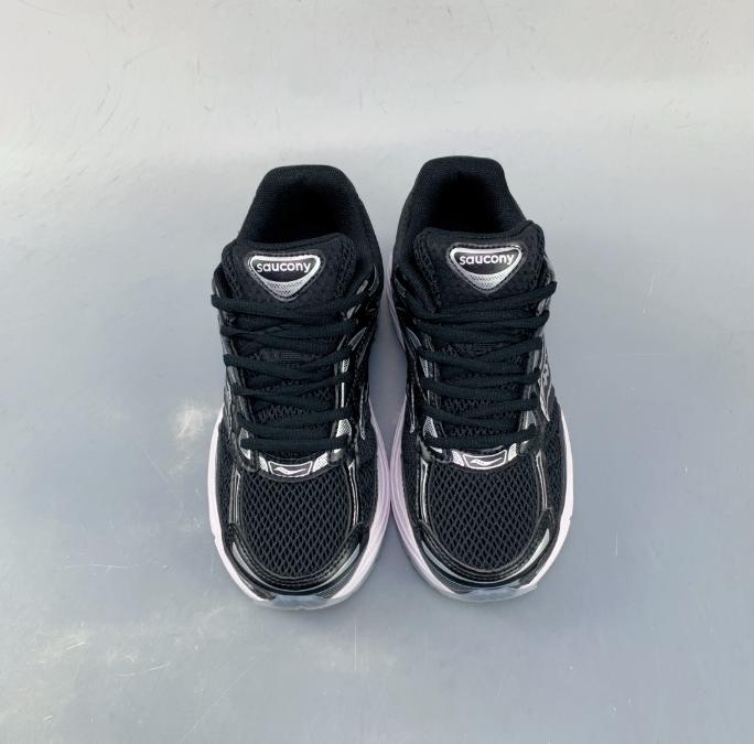 Saucony ProGrid Omni 9 Comfortable Running Shoes