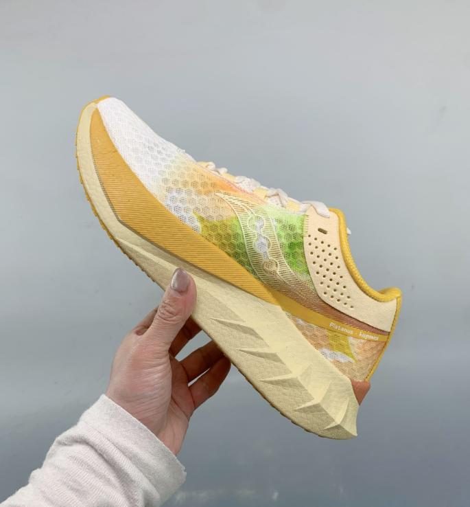 Saucony Endorphin Pro 4 Series Low-Top Cushioned Running Shoes