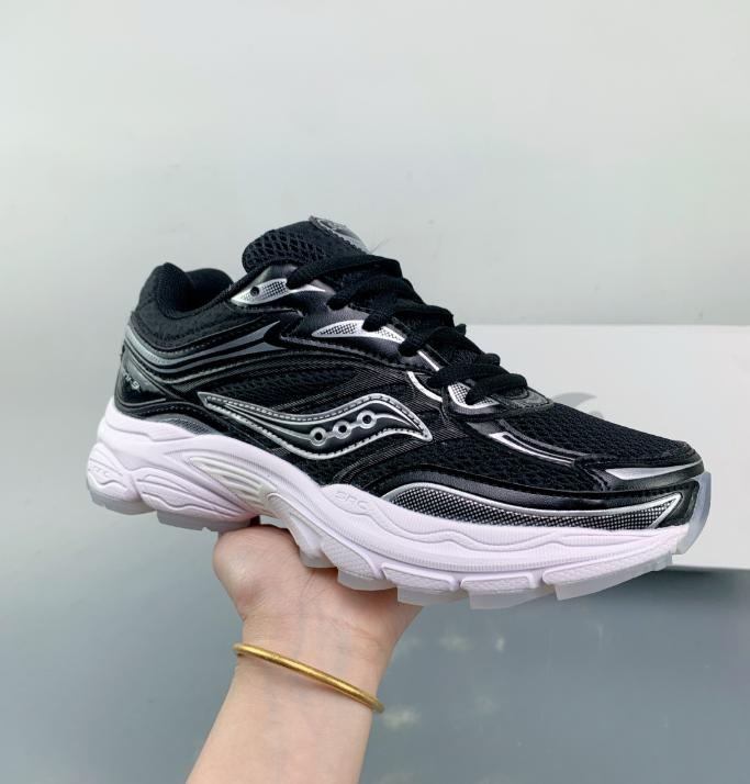Saucony ProGrid Omni 9 Comfortable Running Shoes