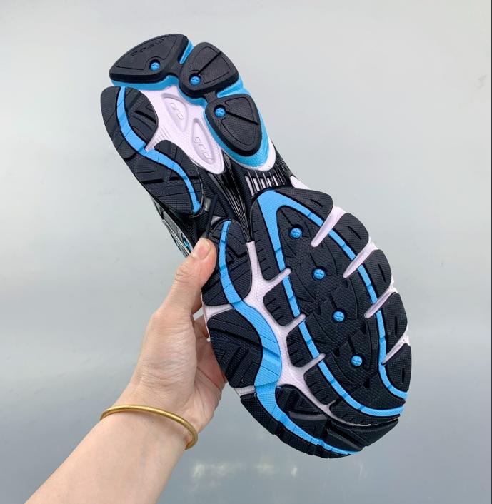 Saucony ProGrid Omni 9 Comfortable Running Shoes