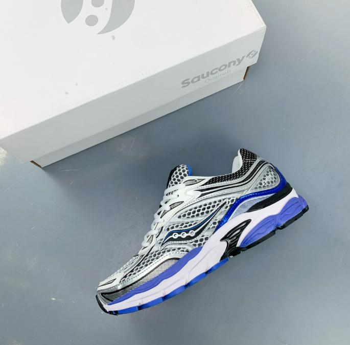 Saucony ProGrid Omni 9 Comfortable Running Shoes