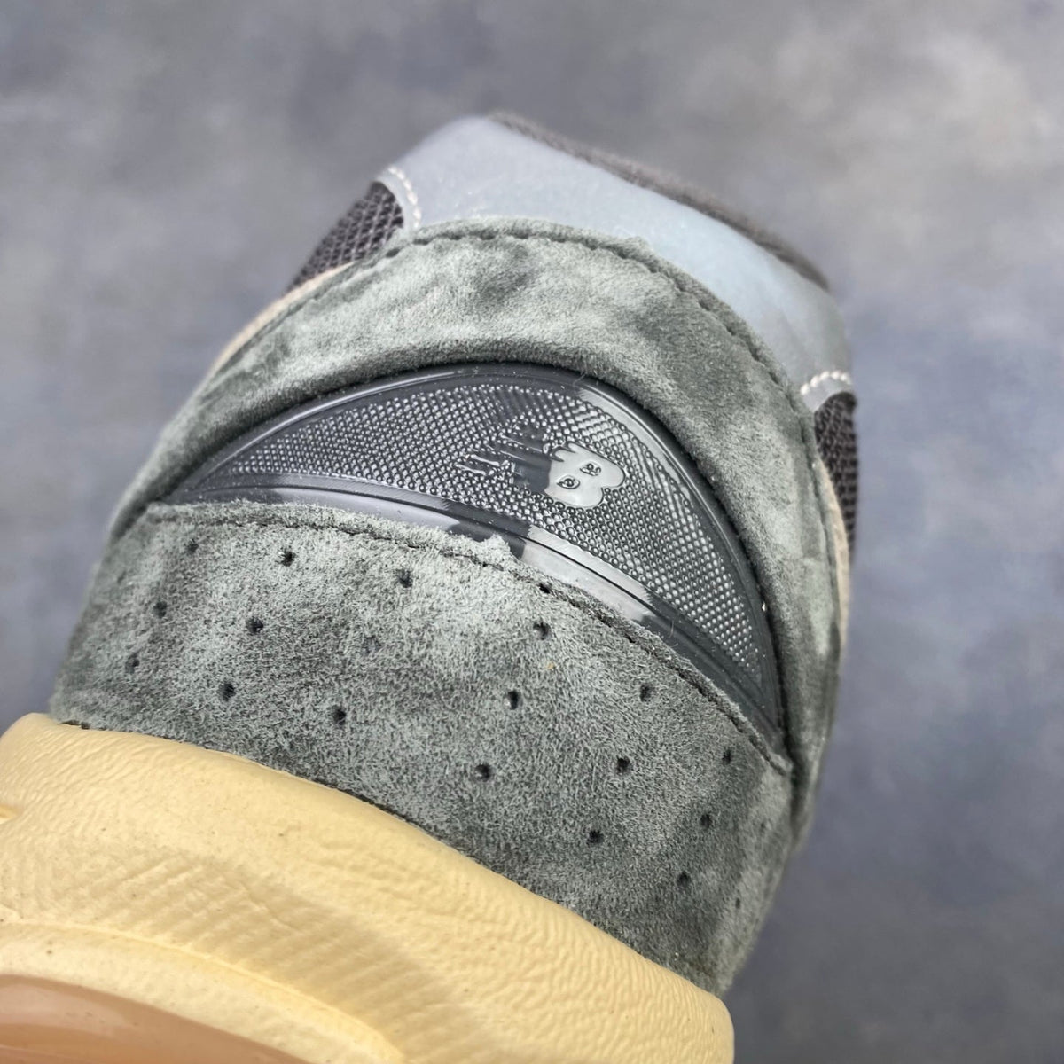 New Balance MS327 Series Retro Casual Running Shoes