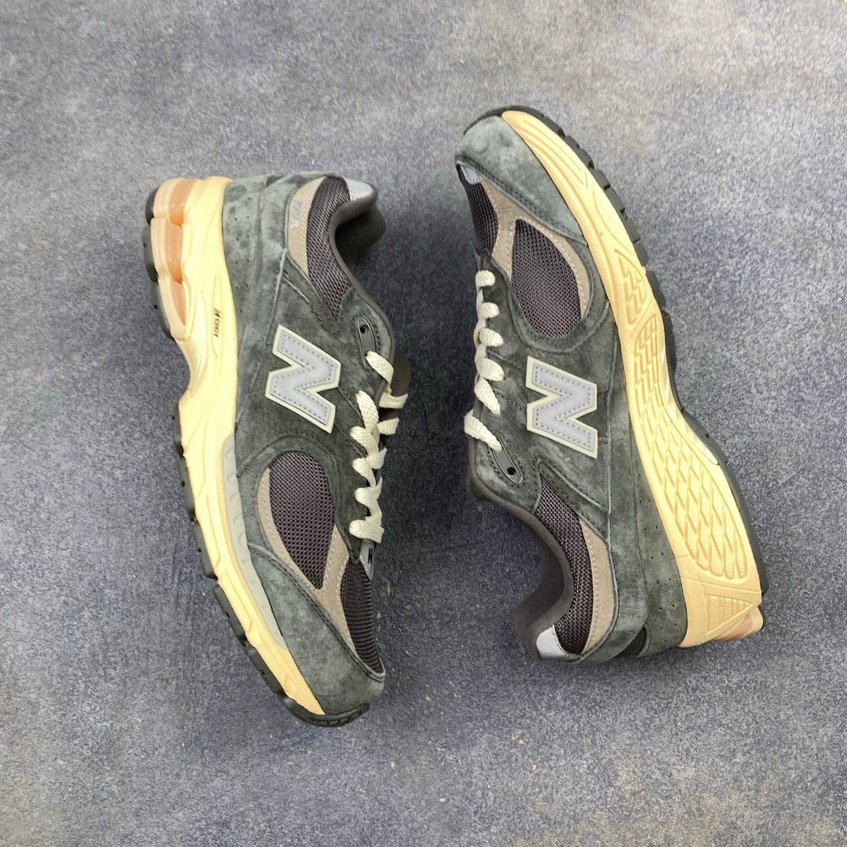 New Balance MS327 Series Retro Casual Running Shoes